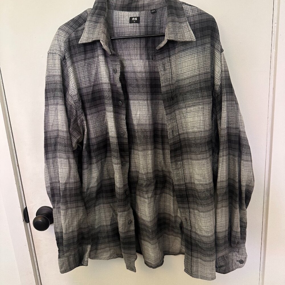 Uniqlo XL gray flannel